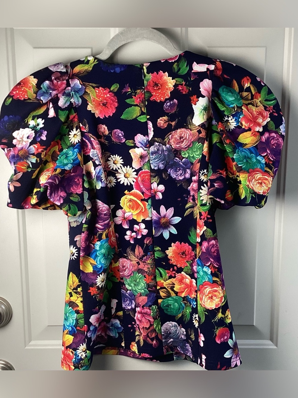 Gracia Floral Puff-Sleeve Top - Black with Multicolor Blooms - Picture 5 of 8